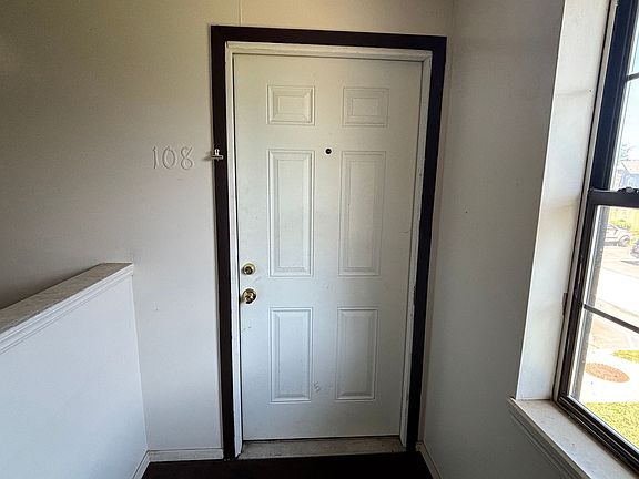 2nd image of 401 12th Ave SE APT 108