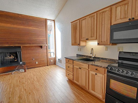 4th image of 1300 Regency Way #49
