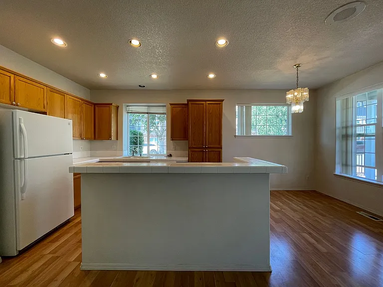 797 NE 63rd Ave — Photo 5