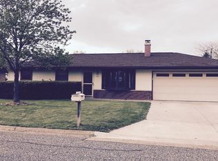 225 E Norwood St, Morton, IL