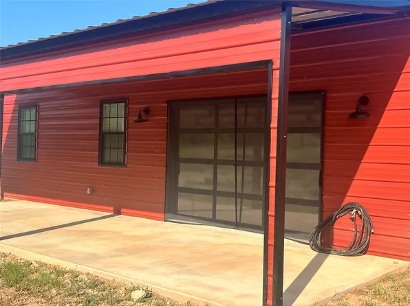 149 Comanche Trl, Comanche, TX 76442