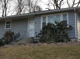 11 Clarence St, Worcester, MA 01605