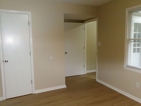 5th image of 4346 Oak St #D
