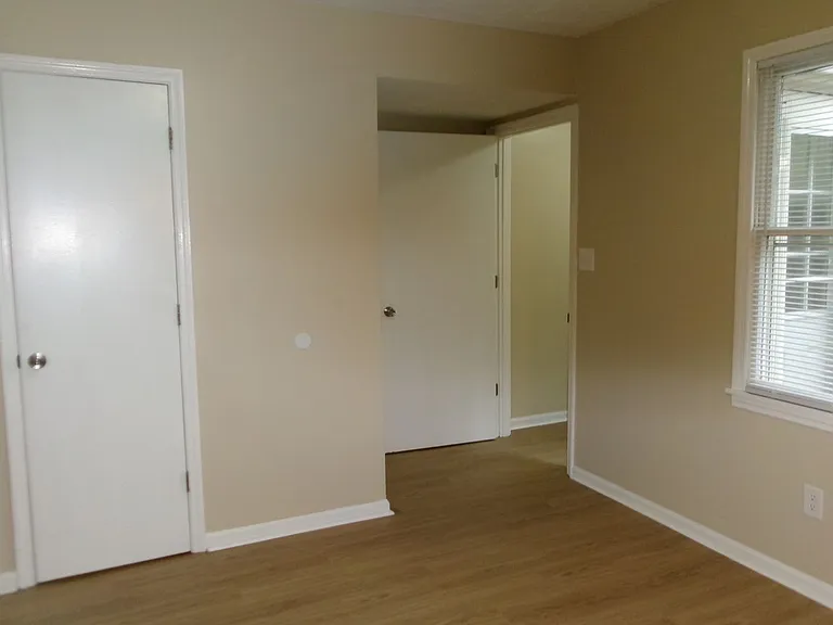 4346 Oak St #D — Photo 5