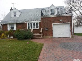 754 Rifton St, Elmont, NY 11003