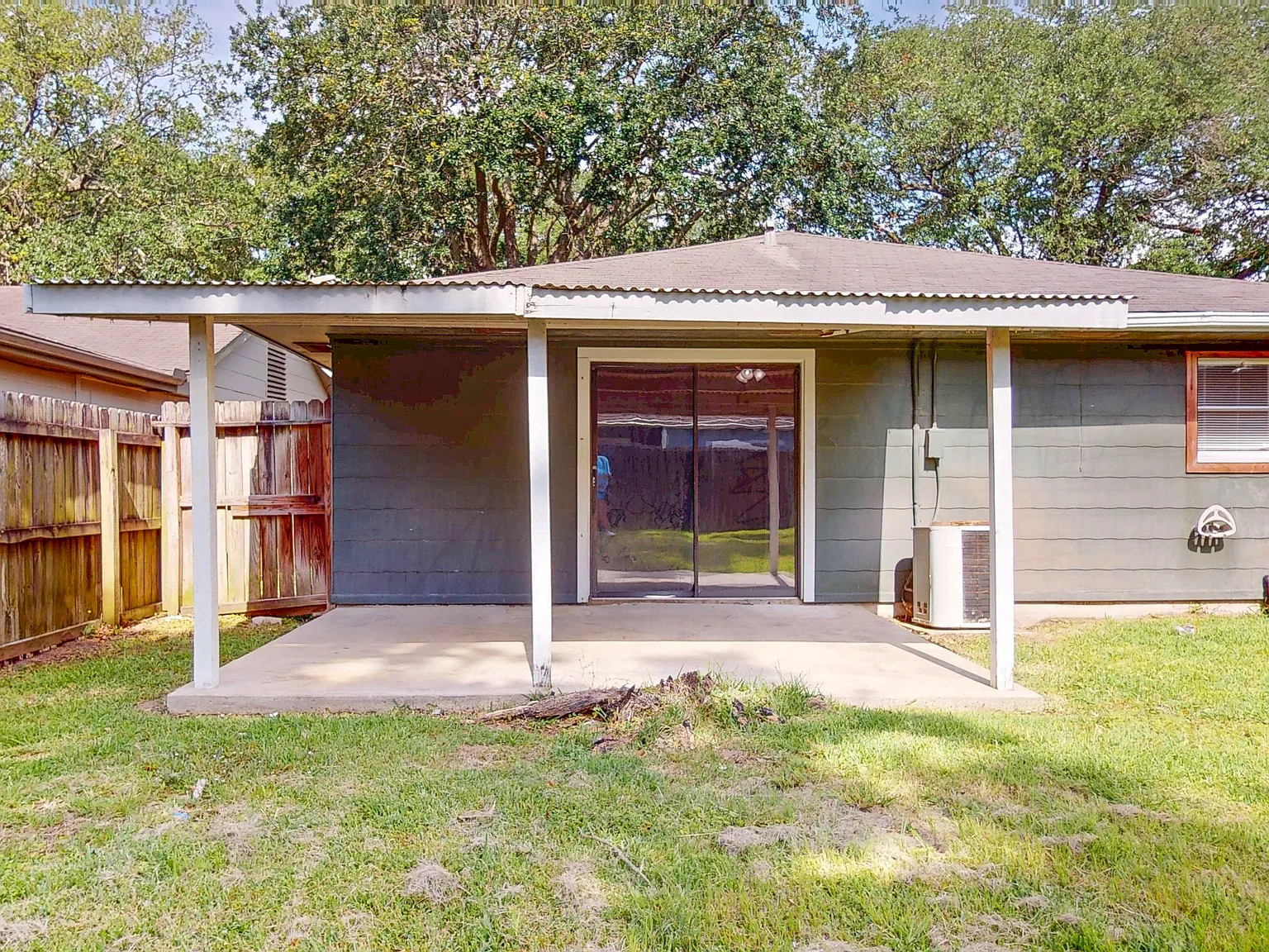 2 bed, 1320 sqft, $1,650 — Photo 2