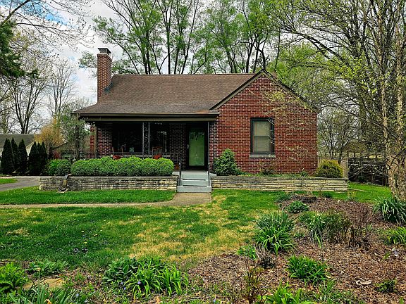 2nd image of 3003 Courtright Rd