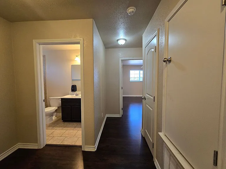 1101 Grace Point Dr #B — Photo 14