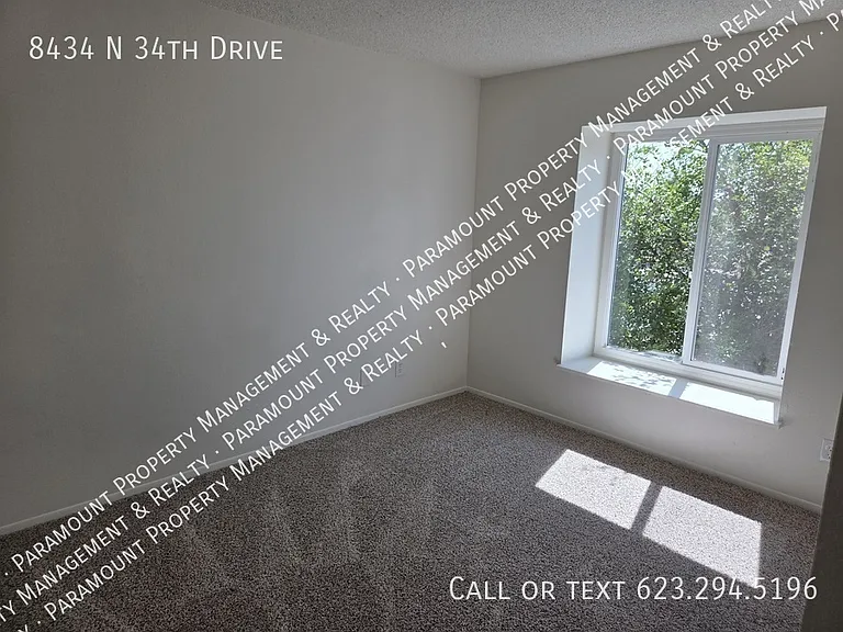 8434 N 34th Dr — Photo 12