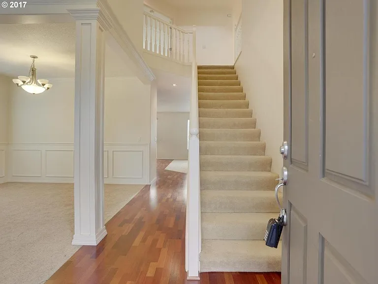 13583 NW Henninger Ln — Photo 2