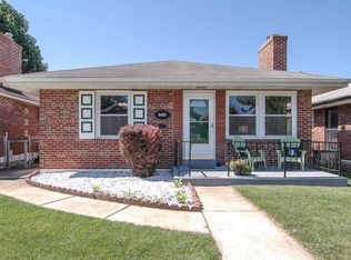 5462 Eichelberger St, Saint Louis, MO 63109