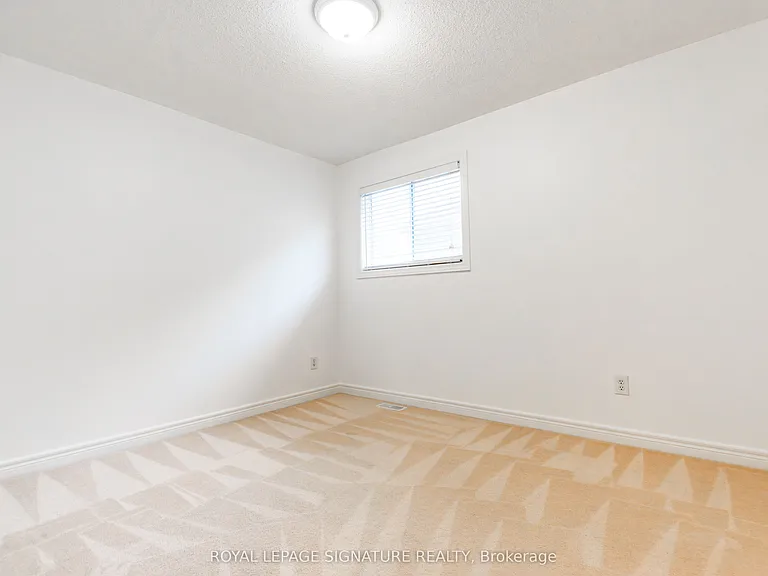 3082 Cabano Cres — Photo 15