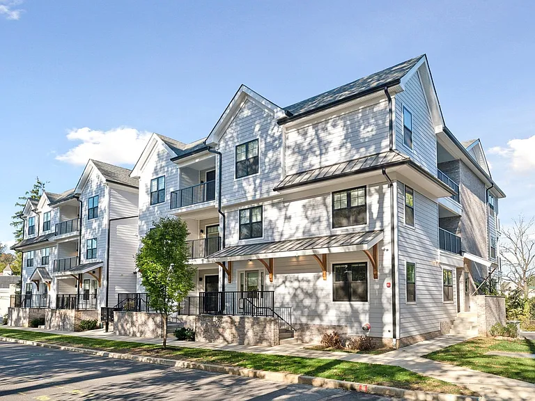 35 Chestnut Rd — Photo 13