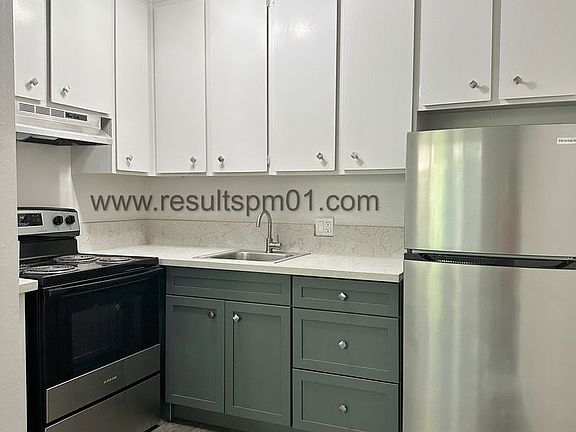 3rd image of 1808 H St #5