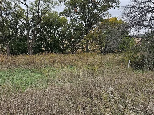 5971 S 36th Ave W, Newton, IA 50208