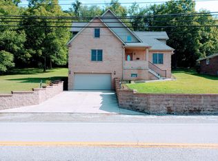 326 Western Ave, Houston, PA 15342