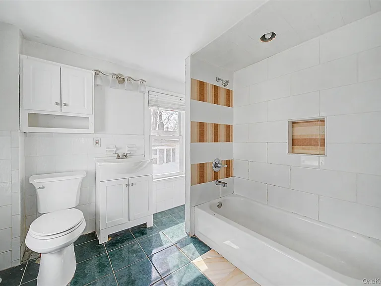 241 N Main St — Photo 15