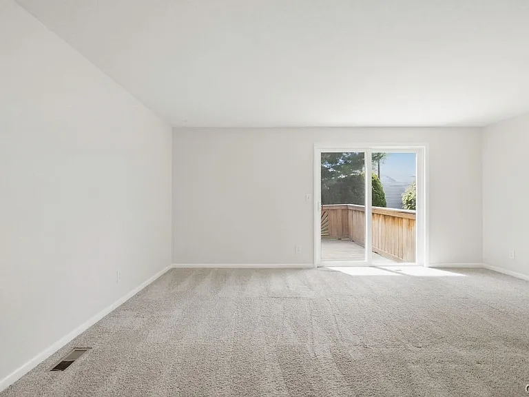 8457 Bubbling Springs Dr — Photo 12