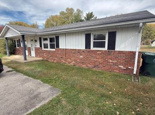 102 N Birchwood Dr, Muncie, IN 47304