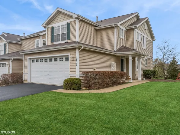 1429 W Remington Ln, Round Lake, IL 60073