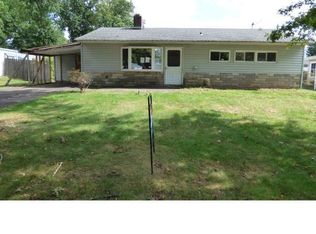 20 Twin Leaf Ln, Levittown, PA