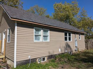 708 N Adams Ave, Knob Noster, MO 65336