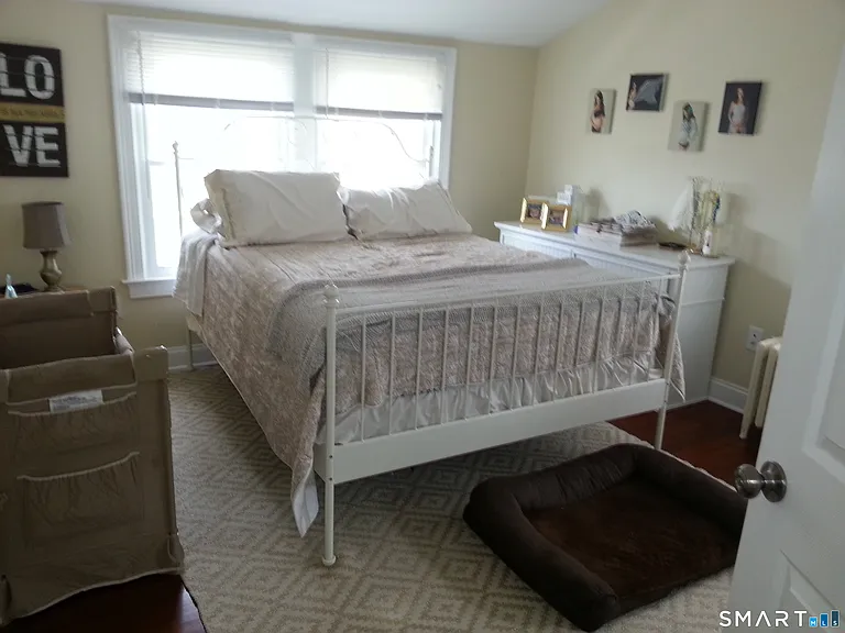 356 Townsend Ave — Photo 16