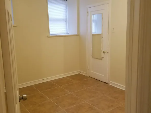 200 Avon Rd APT B, Upper Darby, PA 19082
