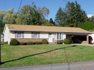 1430 W Maple St, Valley View, PA 17983
