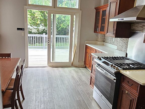 4th image of 3451 Kennedy Blvd