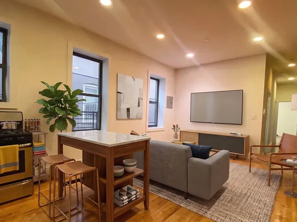 229 Bainbridge Street image 1 of 1
