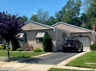 52 Santiago Ct, Toms River, NJ 08757