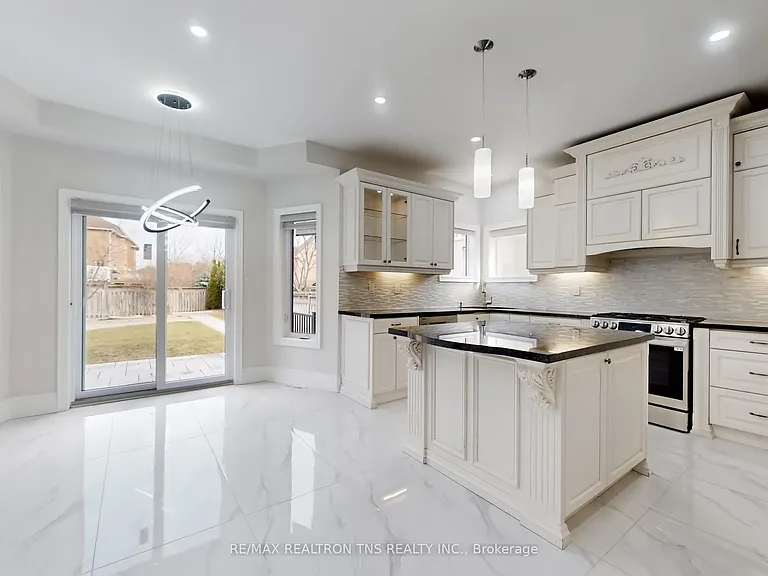 77 Frank Endean Rd — Photo 11
