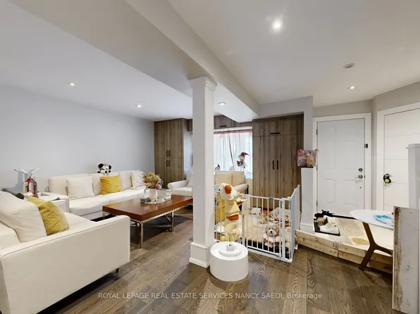 72 Mann Ave, Toronto, ON M4S 2Y3