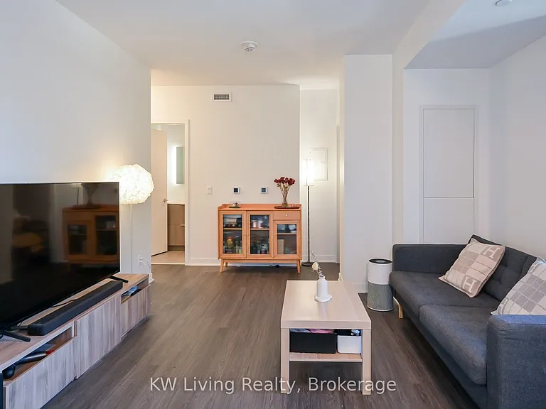 185 Alberta Ave #303 — Photo 16