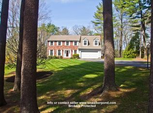 1 Library Ln N, Sturbridge, MA 01566