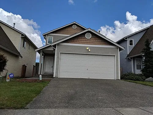 2809 186th St E Photo 1