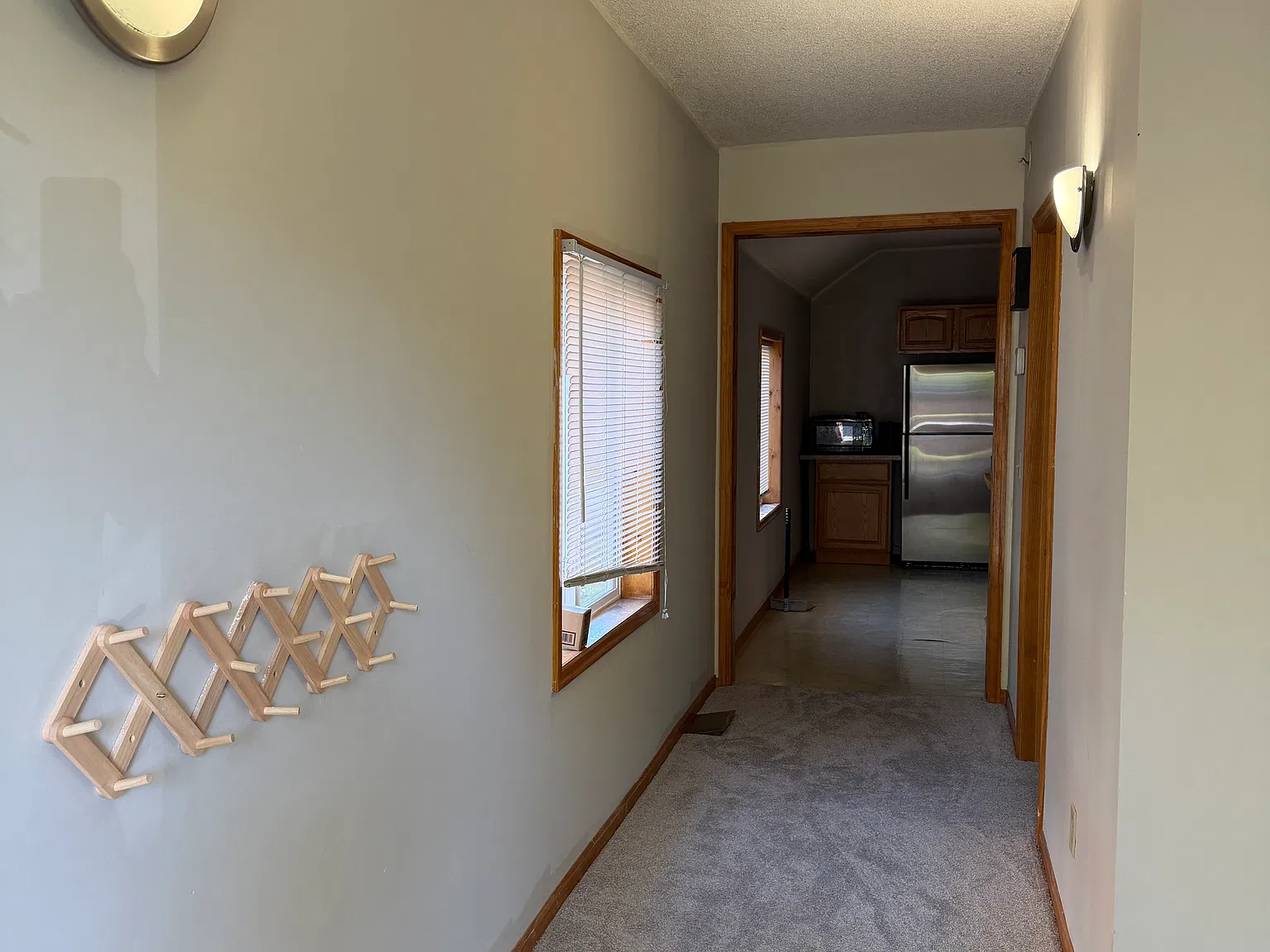 452 Bidwell St — Photo 2