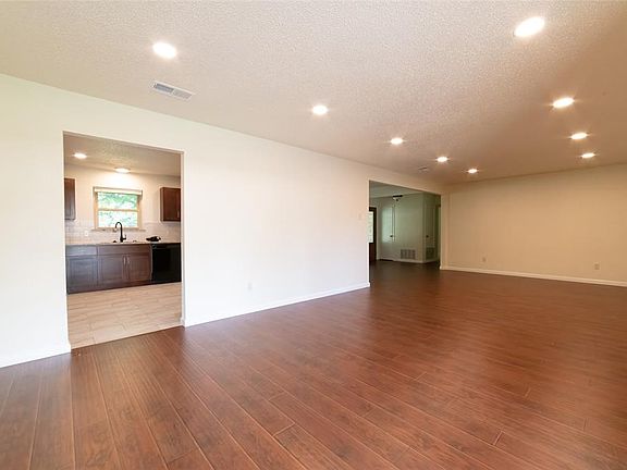 2nd image of 317 Amoret Cir