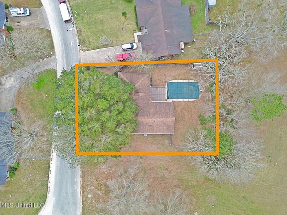 5th image of 12334 Fernwood Cv