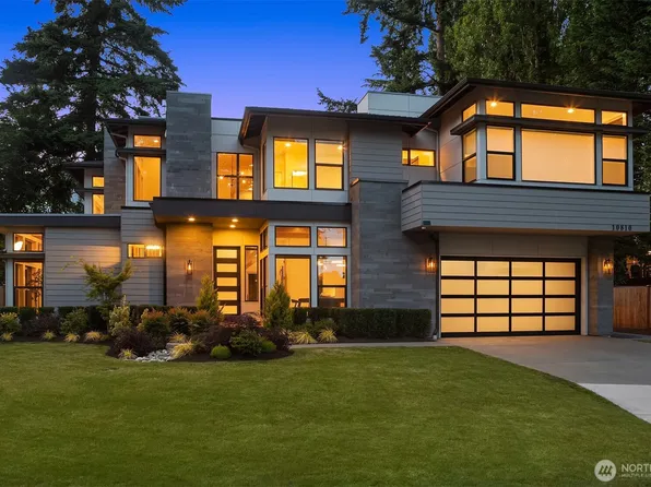 10810 SE 2nd Street, Bellevue, WA 98004