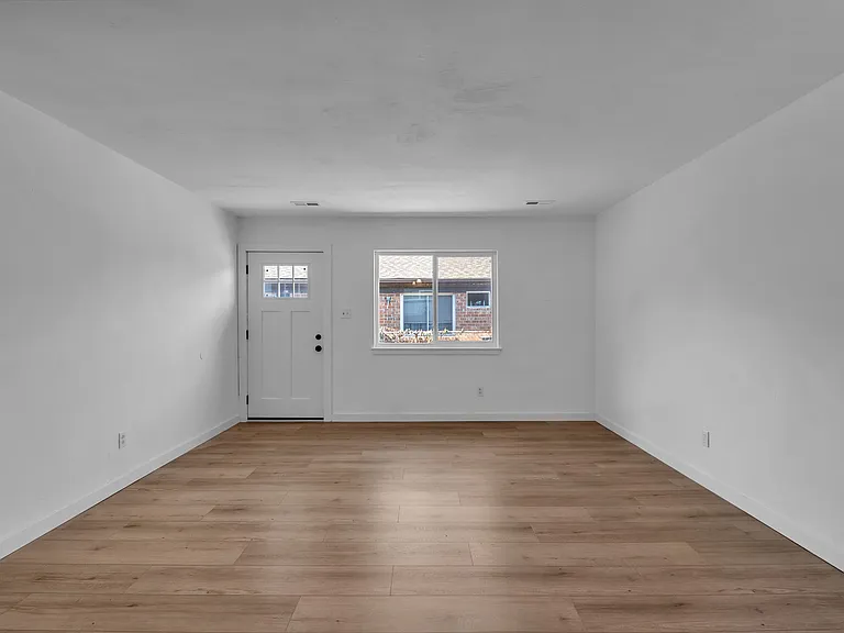 4433 Ocean View Ave #2 — Photo 13