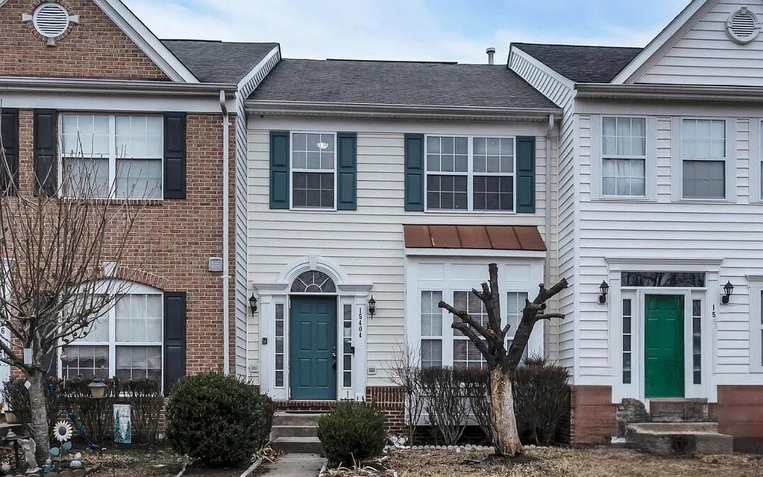 3 bed, 3.5 bath, 2256 sqft, $2,999 — Photo 1