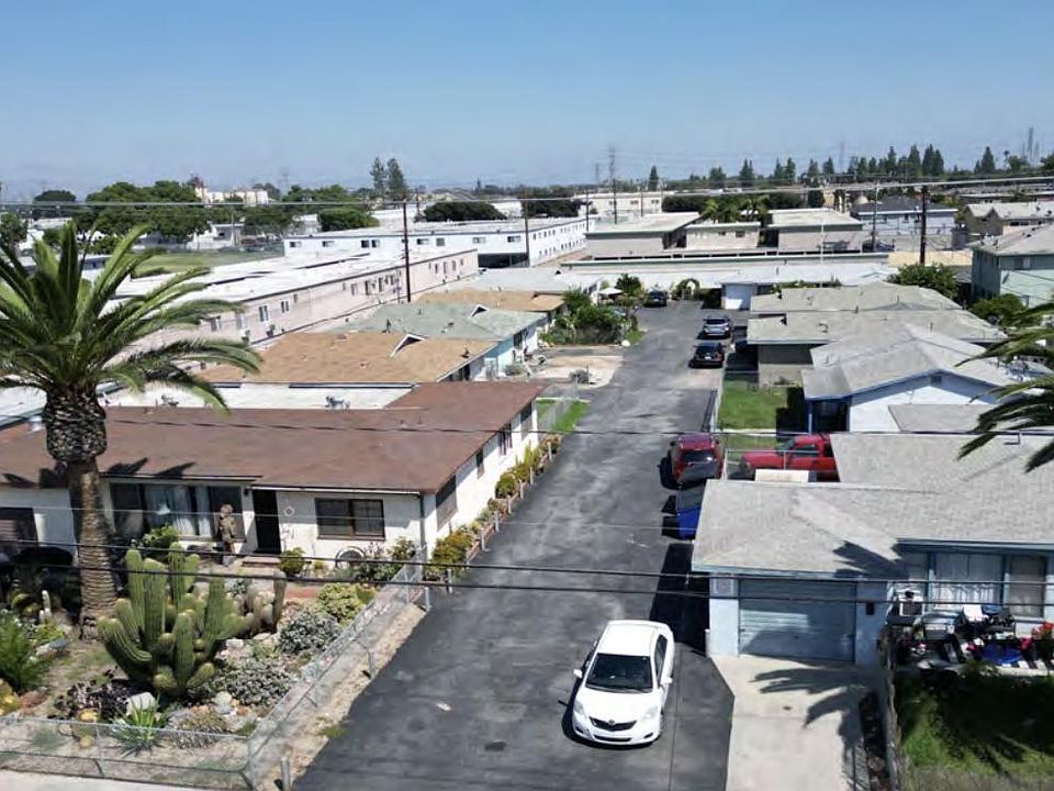 12420 1/2 Dunrobin Ave, Downey, CA 90242 Zillow