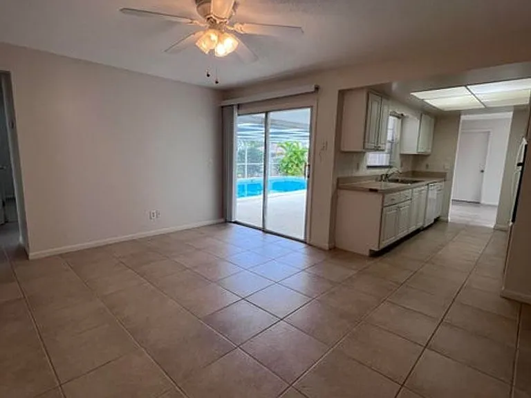 350 Orion Ct — Photo 8