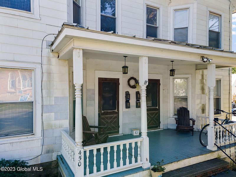 3rd image of 450 W Main Street