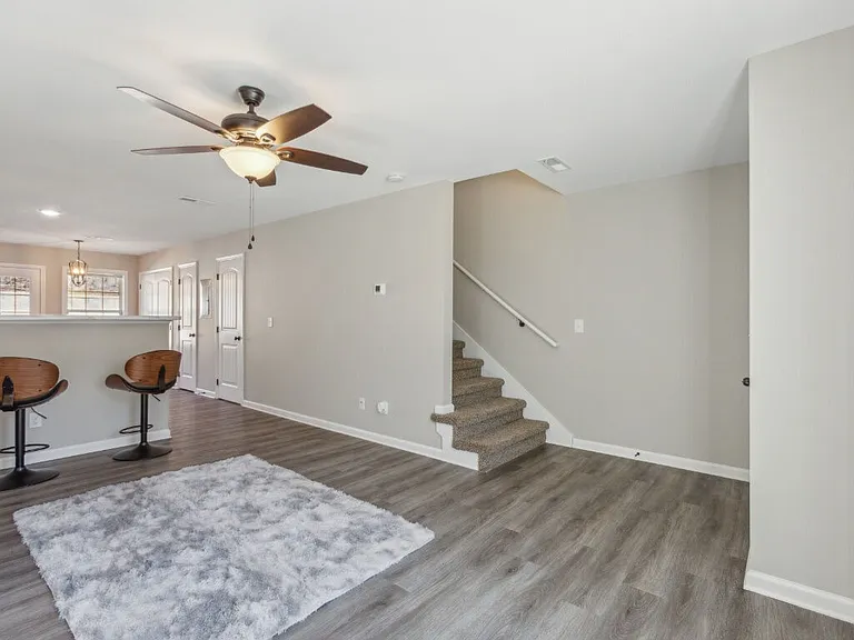 Center Pointe Townhomes — Photo 14