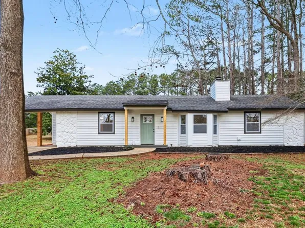 22 Barberry Dr, Newnan, GA 30265