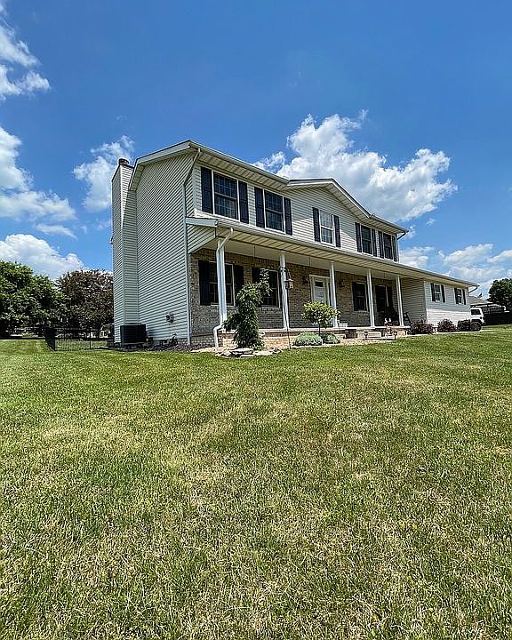 1st image of 49846 N Park Cir