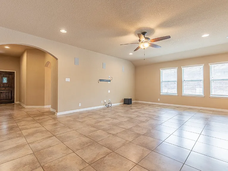 7111 Watertrout Bay — Photo 10